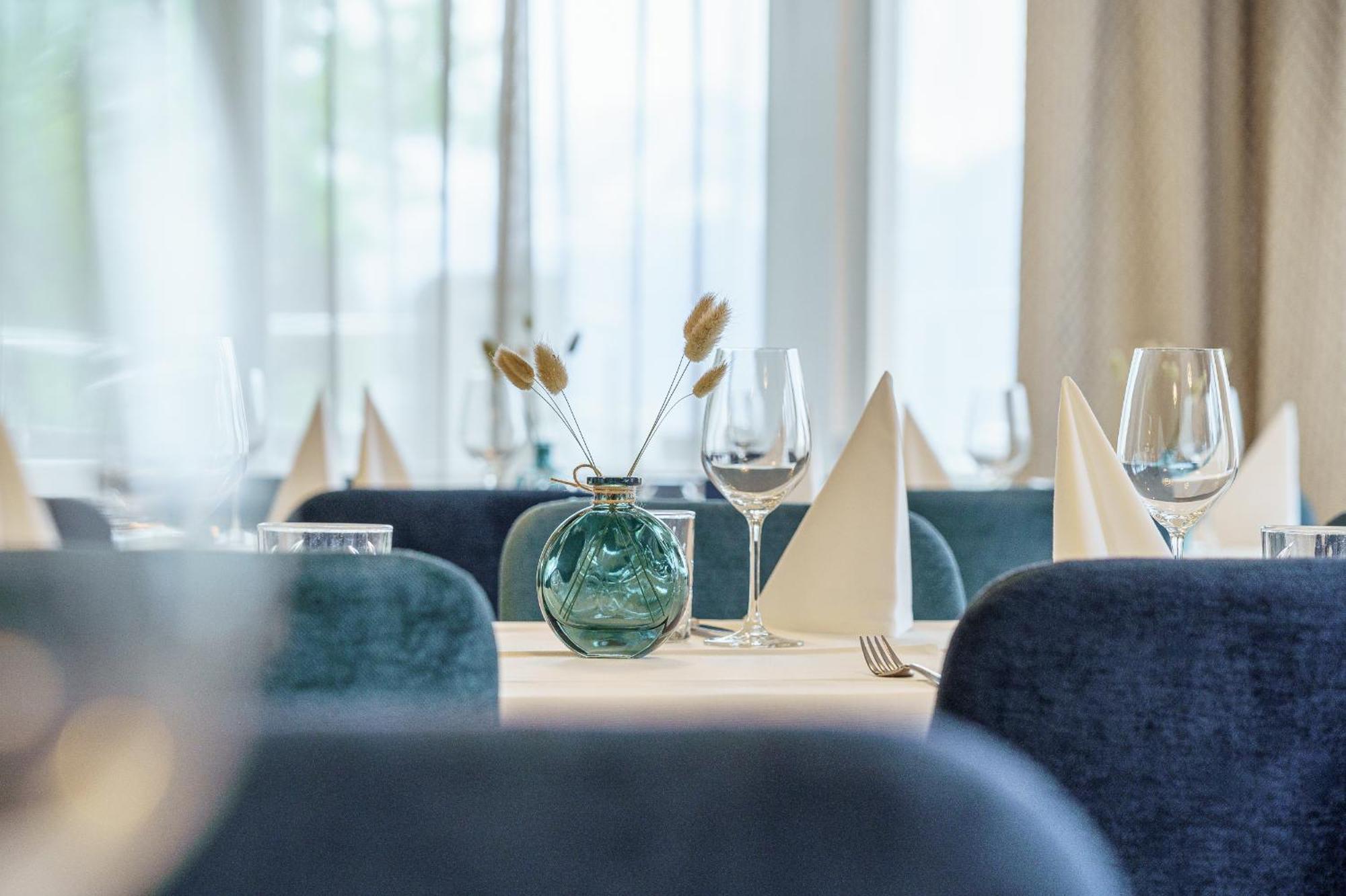 Hotel-Restaurant Seegarten-Marina Spiez Exteriér fotografie